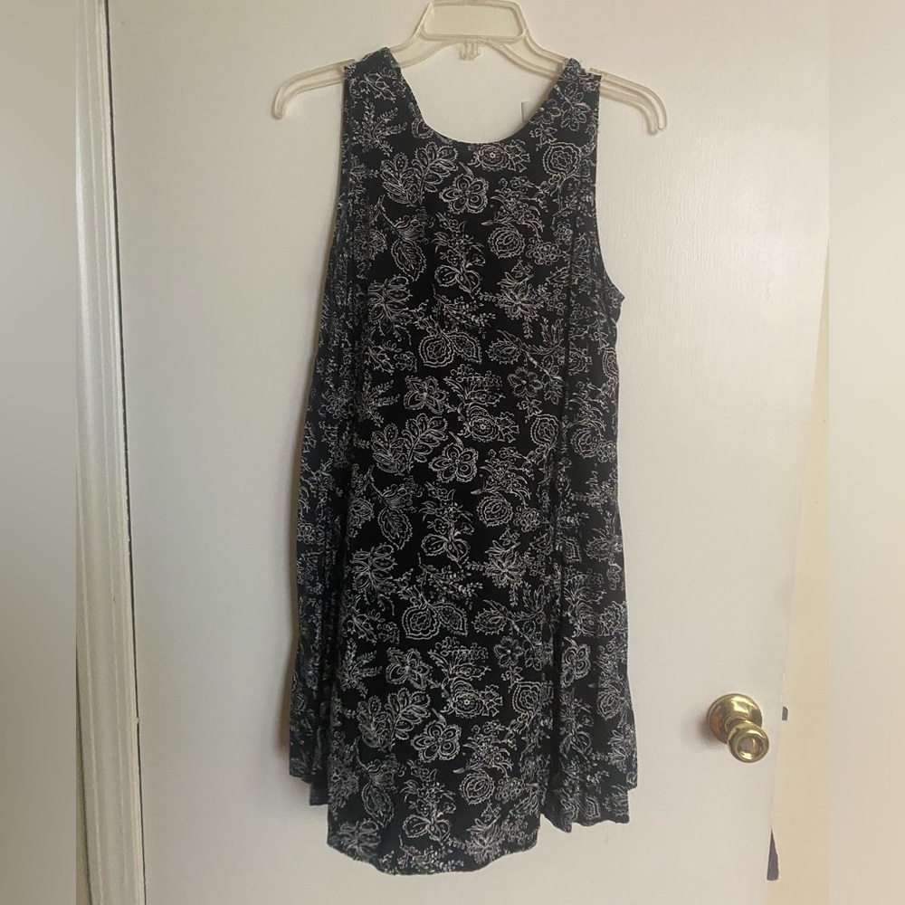 Black and White Old Navy dress